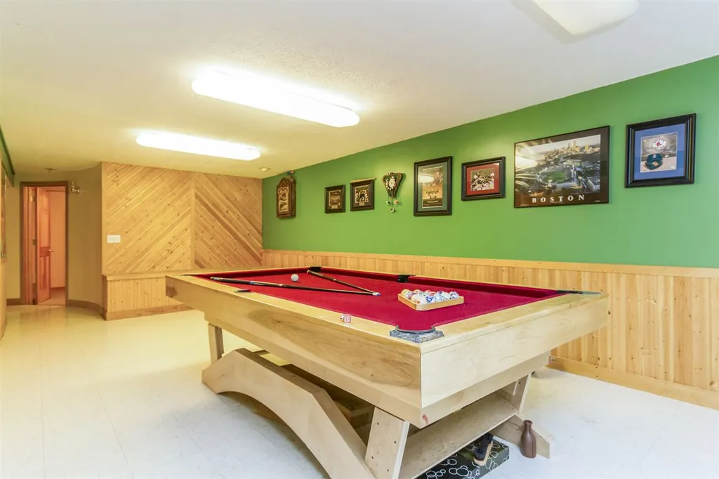 189 Naticook Road Merrimack NH 03054