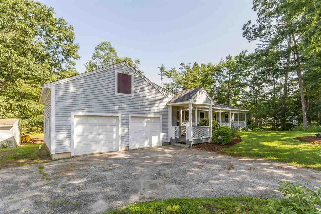 189 Naticook Road Merrimack NH 03054