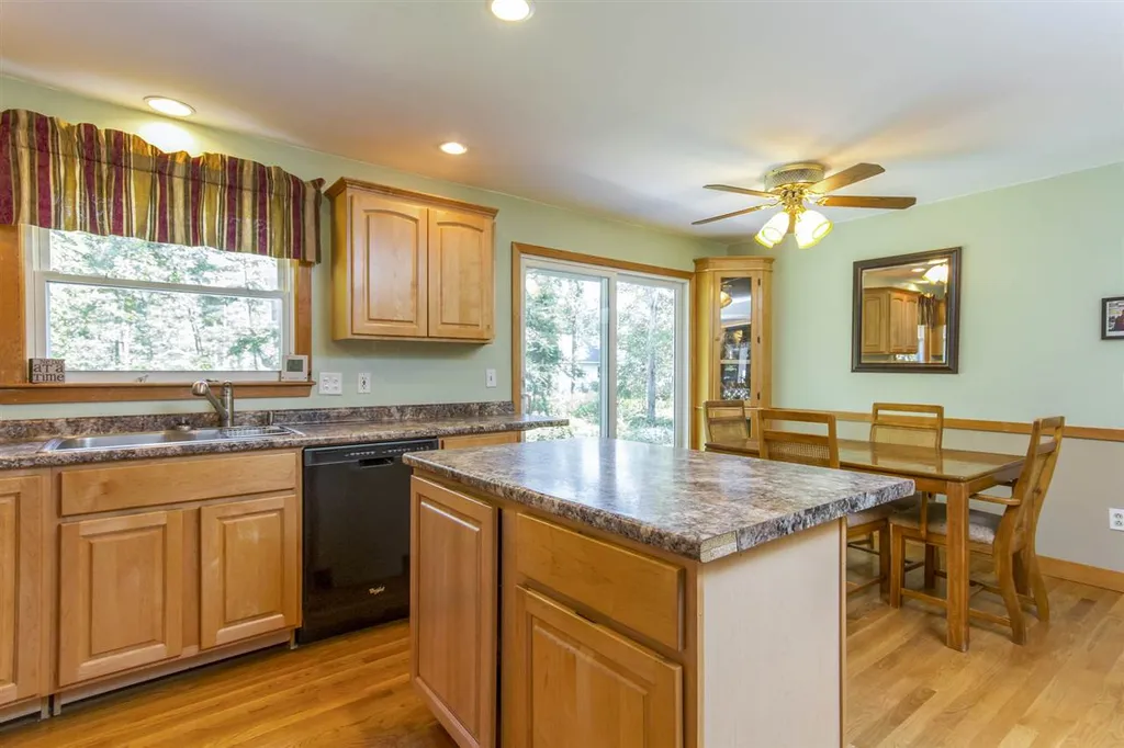 189 Naticook Road Merrimack NH 03054