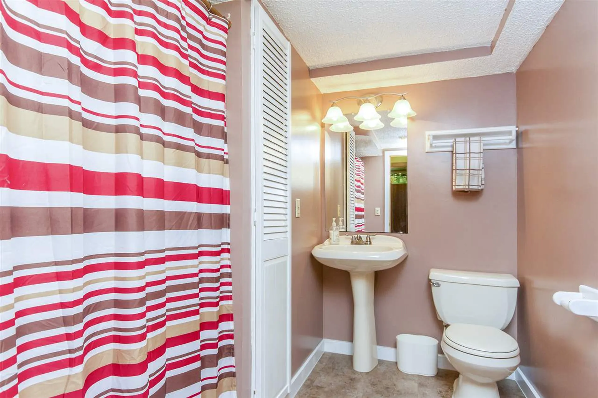 189 Naticook Road Merrimack NH 03054