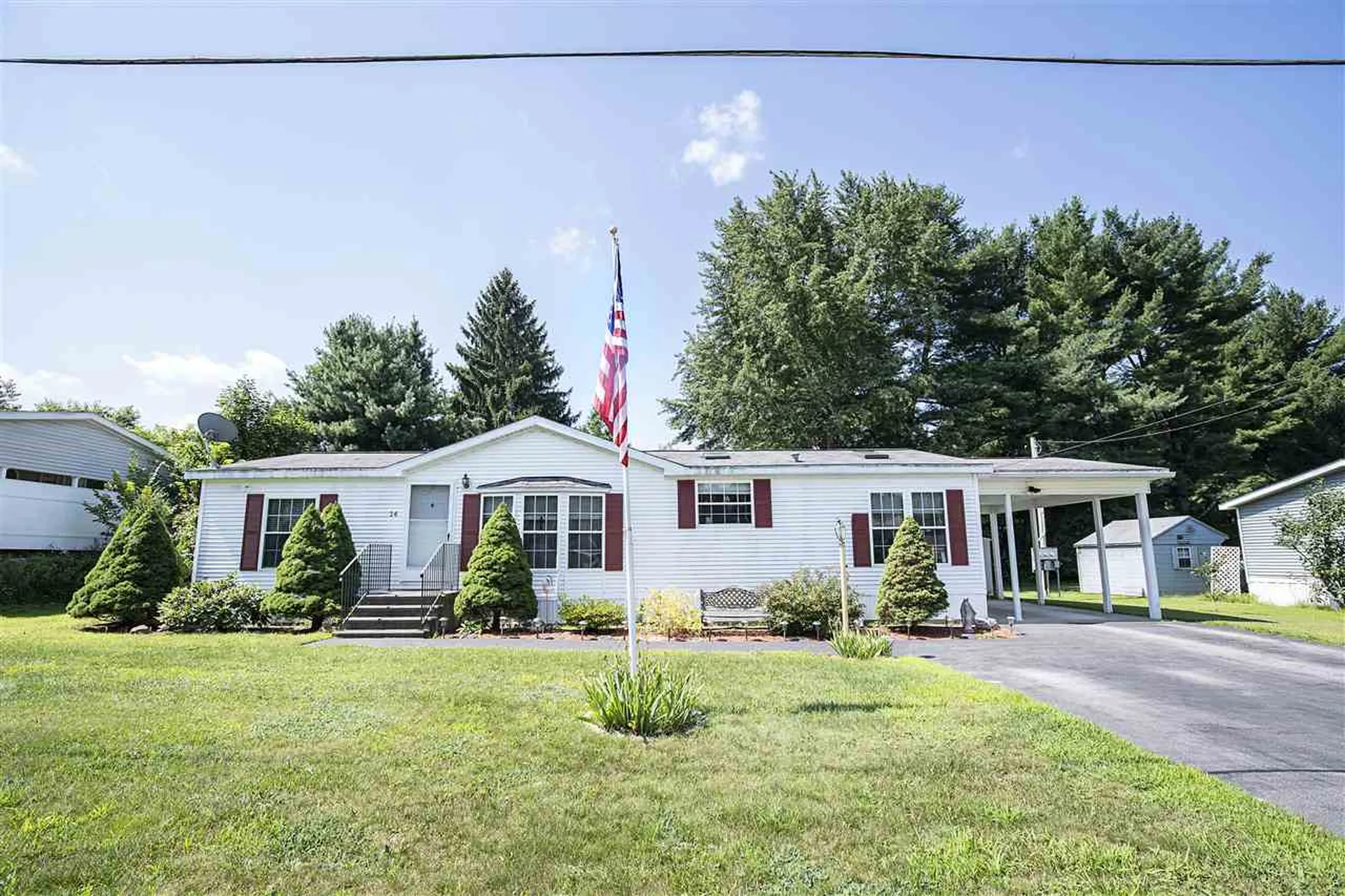26 Xenia Street Nashua NH 03062