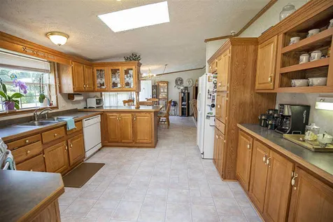26 Xenia Street Nashua NH 03062