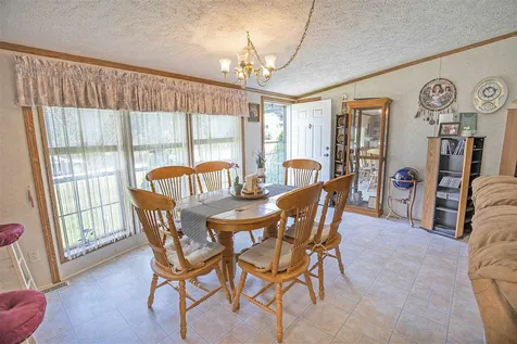 26 Xenia Street Nashua NH 03062