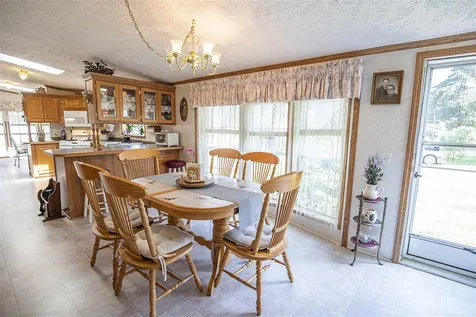 26 Xenia Street Nashua NH 03062