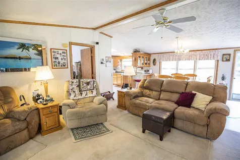 26 Xenia Street Nashua NH 03062