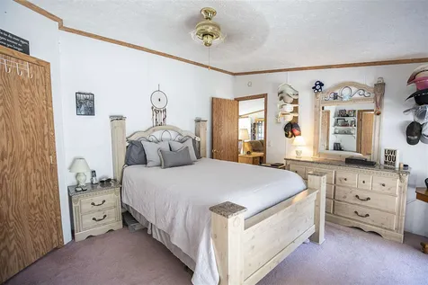 26 Xenia Street Nashua NH 03062
