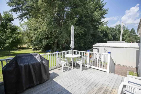 26 Xenia Street Nashua NH 03062