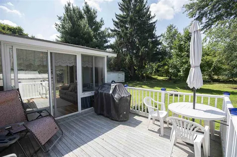 26 Xenia Street Nashua NH 03062