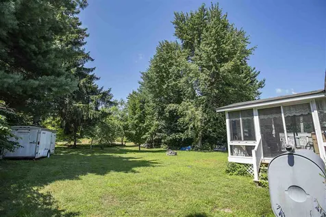 26 Xenia Street Nashua NH 03062