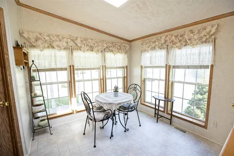 26 Xenia Street Nashua NH 03062
