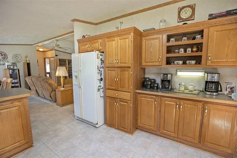 26 Xenia Street Nashua NH 03062