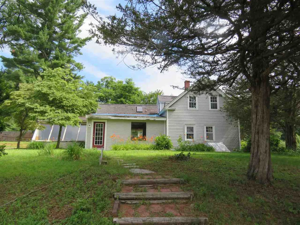 84a Main Street Kingston NH 03848