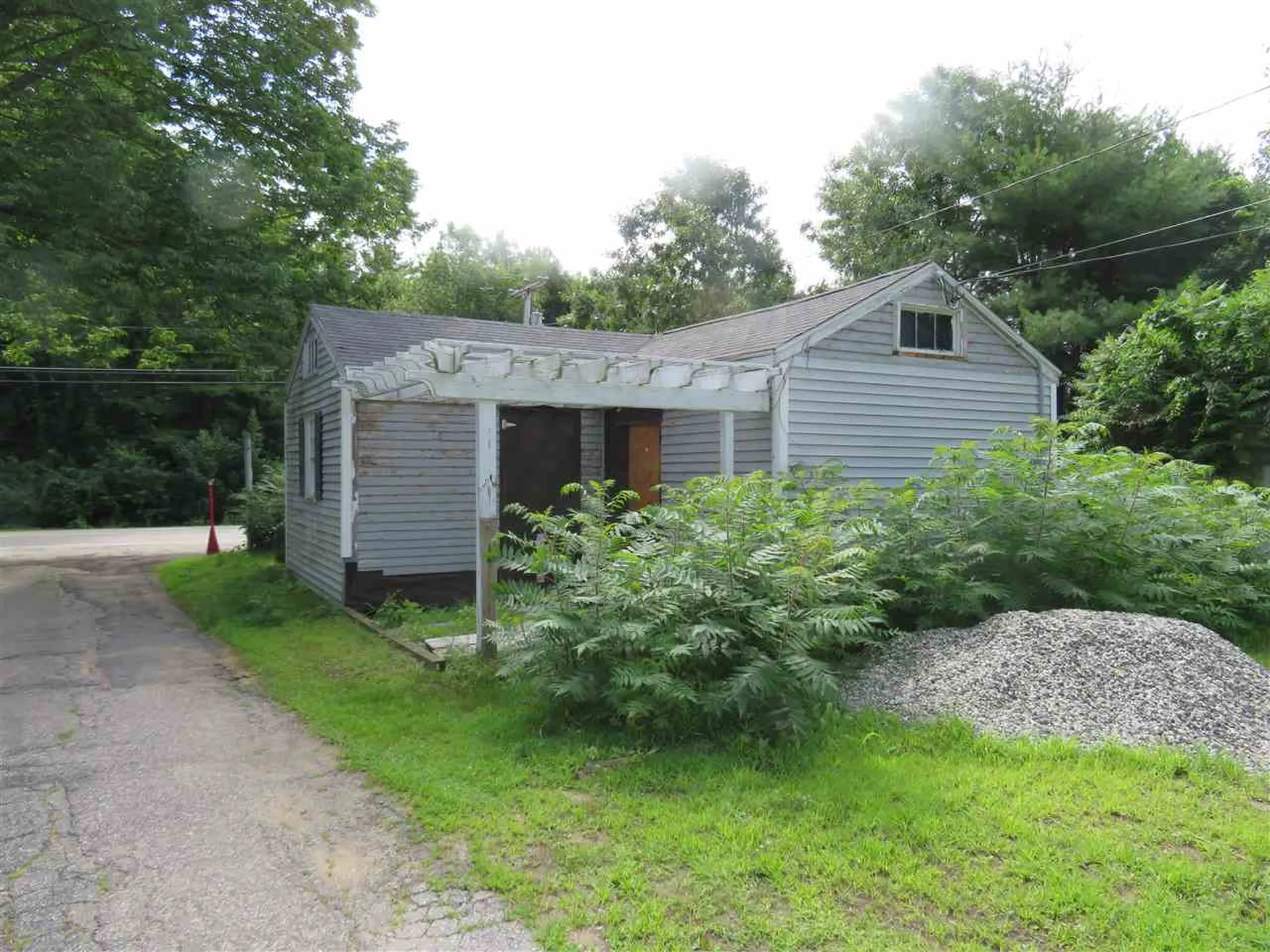 84a Main Street Kingston NH 03848