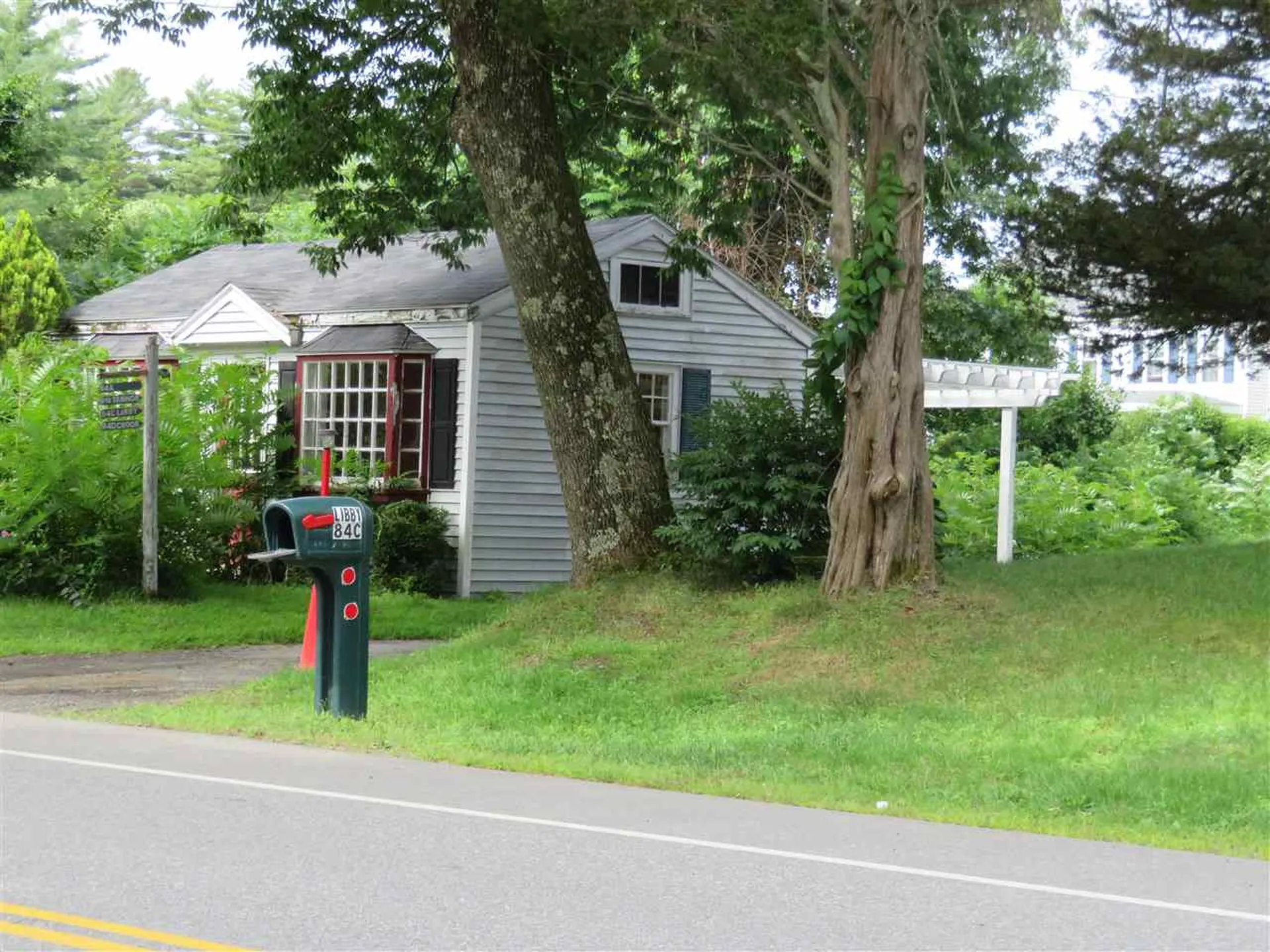 84a Main Street Kingston NH 03848