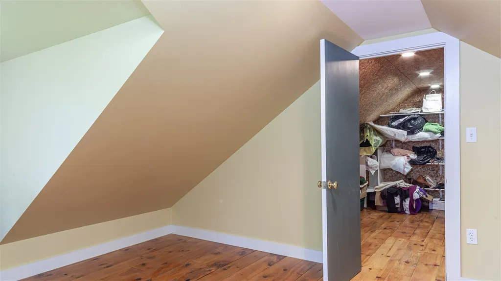 5 Flat Street Walpole NH 03608