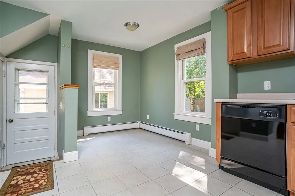 139 Back River Road Dover NH 03820