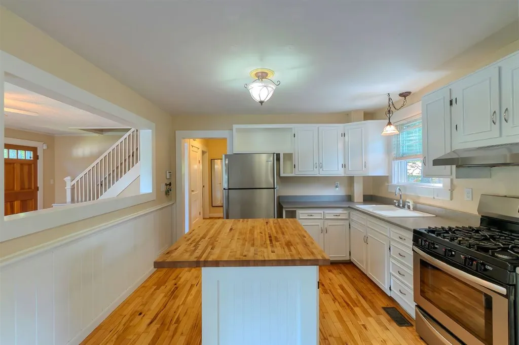 492 Broad Street Nashua NH 03063