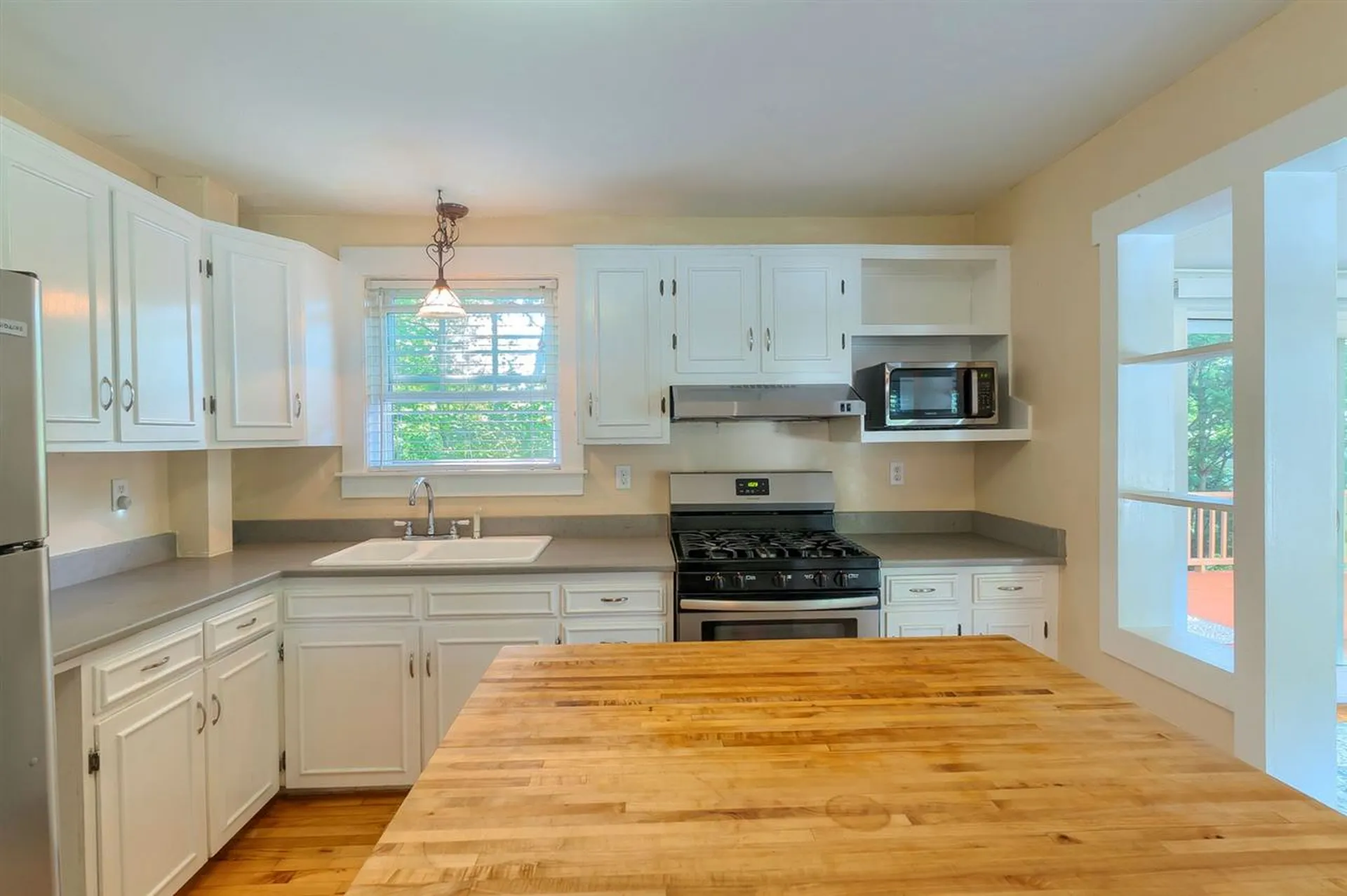 492 Broad Street Nashua NH 03063
