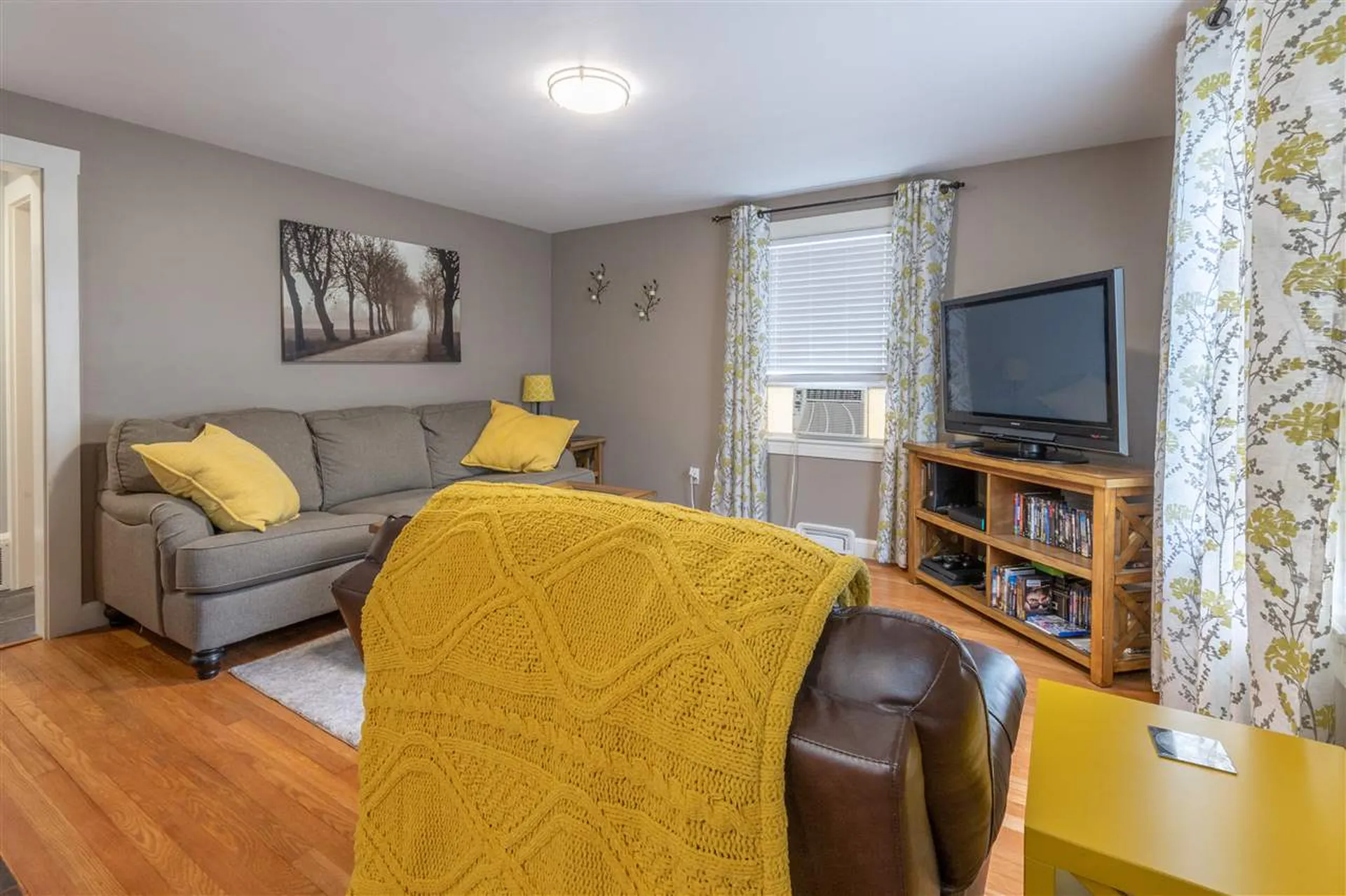 8 Haverhill Street Hudson NH 03051