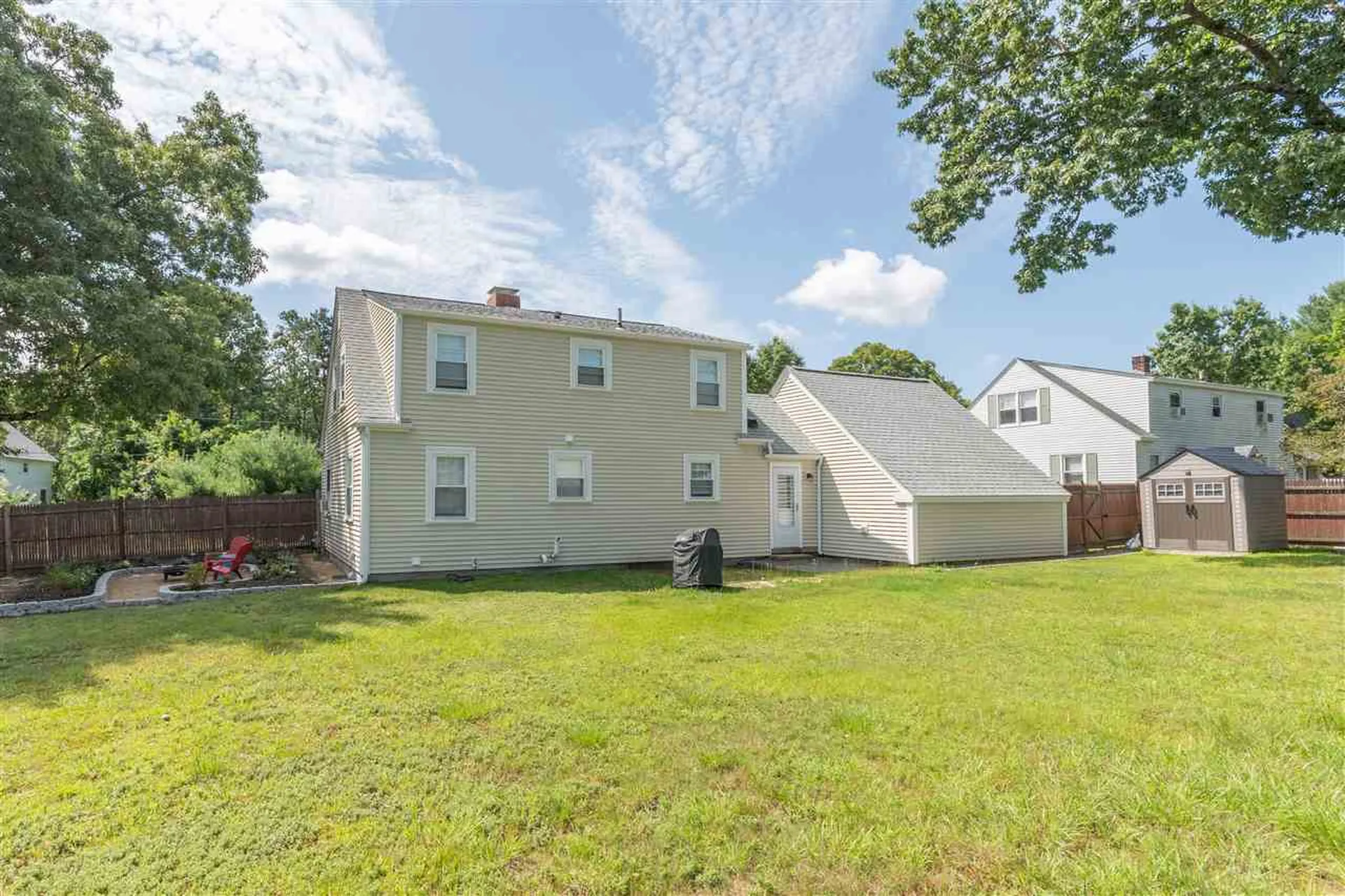 8 Haverhill Street Hudson NH 03051