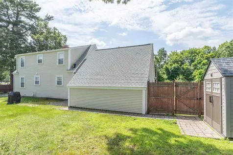 8 Haverhill Street Hudson NH 03051