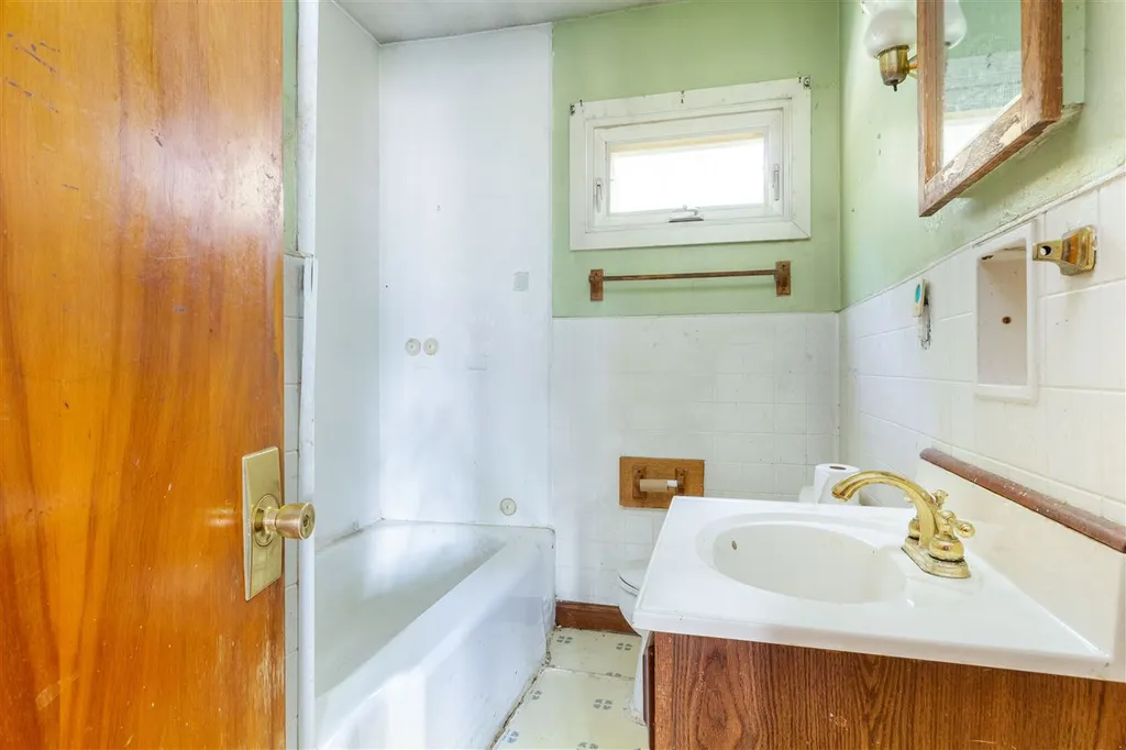 72 Loaldo Drive Burlington VT 05408