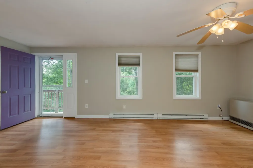 52 Noyes Road Londonderry NH 03053