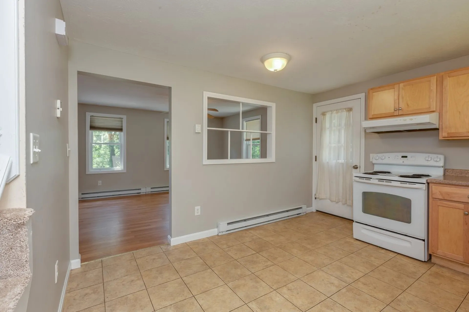 52 Noyes Road Londonderry NH 03053