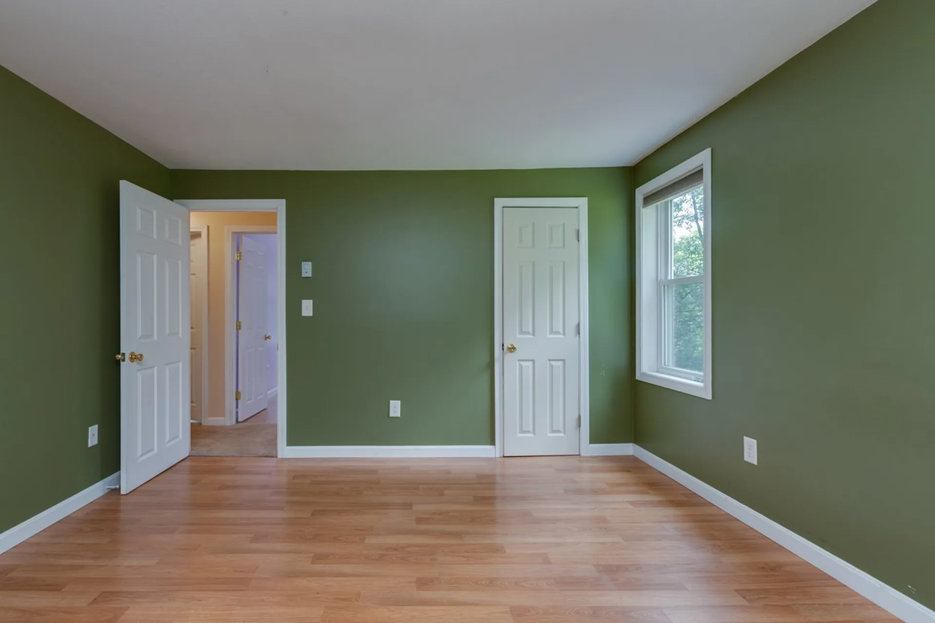 52 Noyes Road Londonderry NH 03053