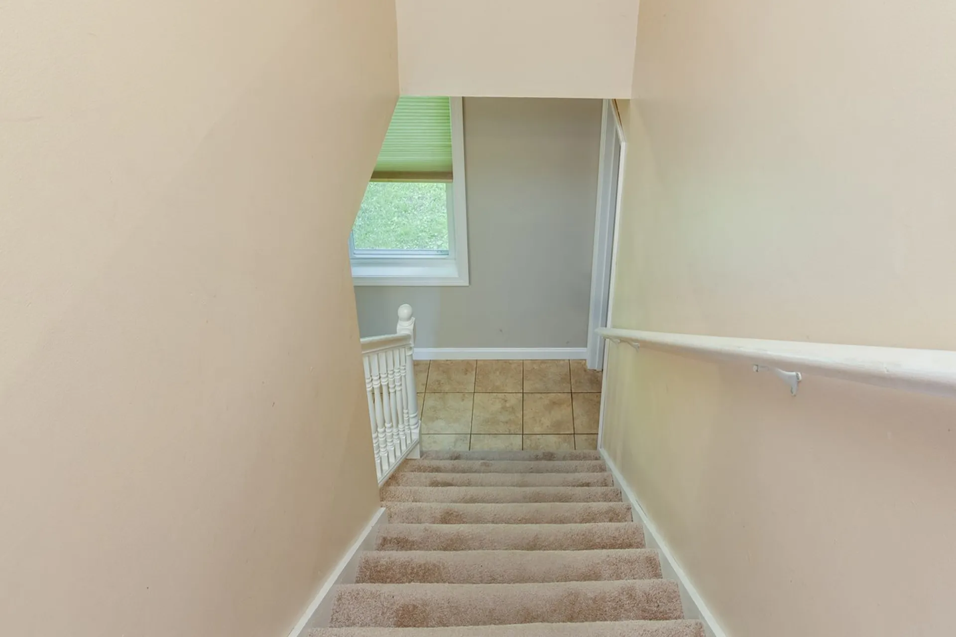 52 Noyes Road Londonderry NH 03053