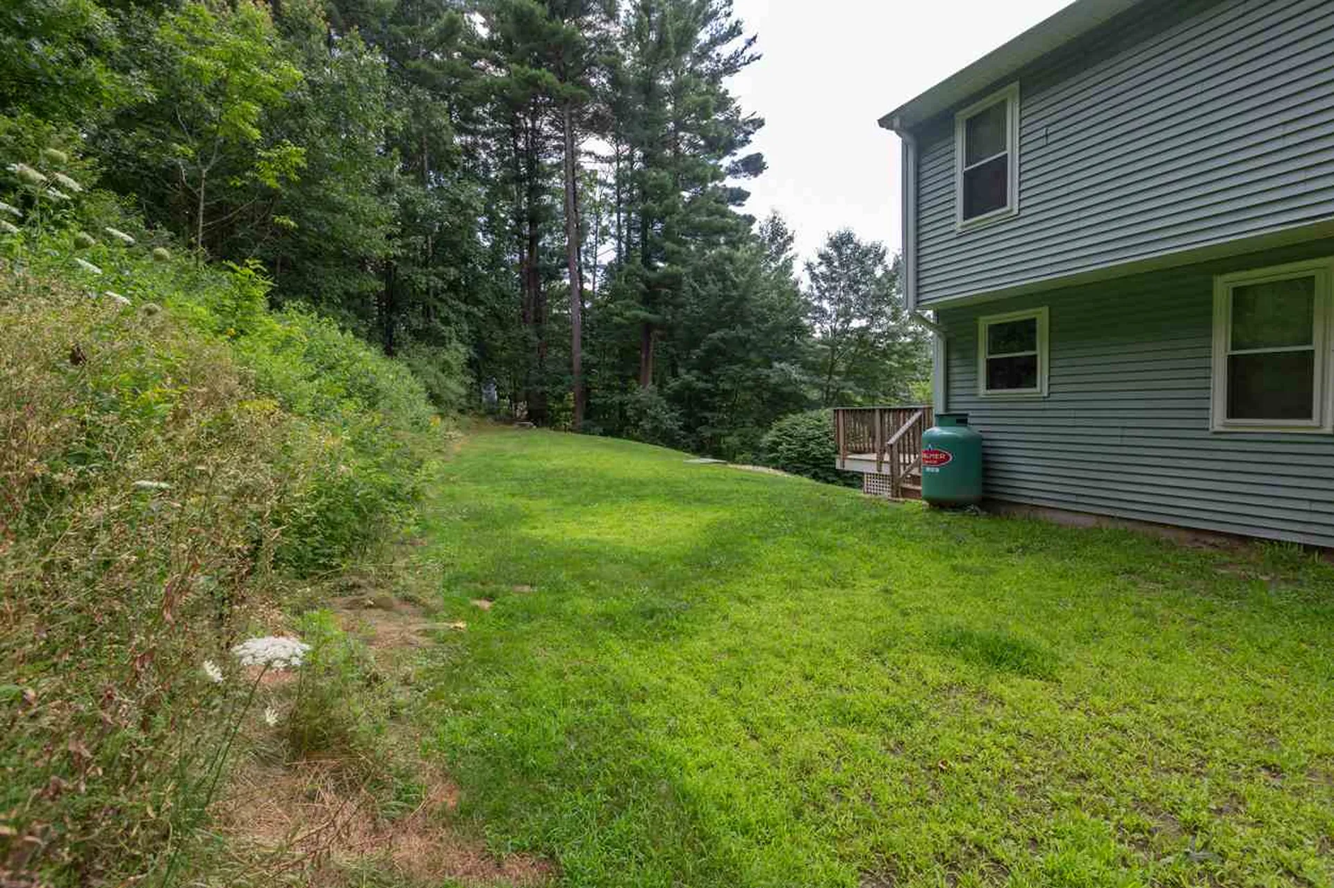 52 Noyes Road Londonderry NH 03053