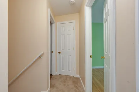 52 Noyes Road Londonderry NH 03053
