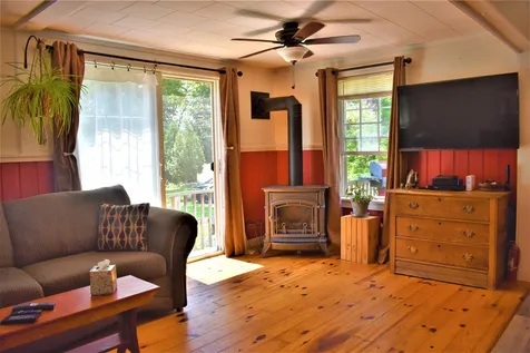 12 Hemlock Street Hillsborough NH 03244