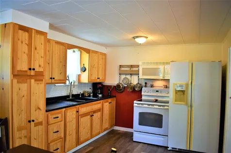 12 Hemlock Street Hillsborough NH 03244