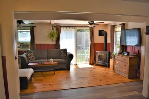 12 Hemlock Street Hillsborough NH 03244