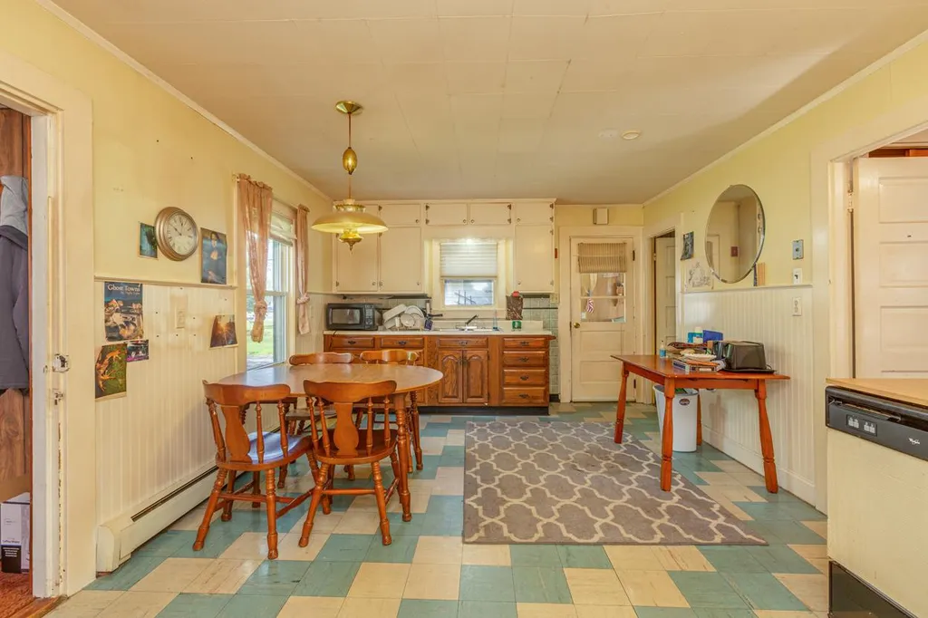 478 Mammoth Road Londonderry NH 03053