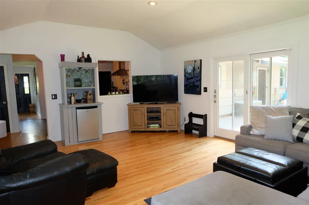 208 Bean Hill Road Pembroke NH 03275