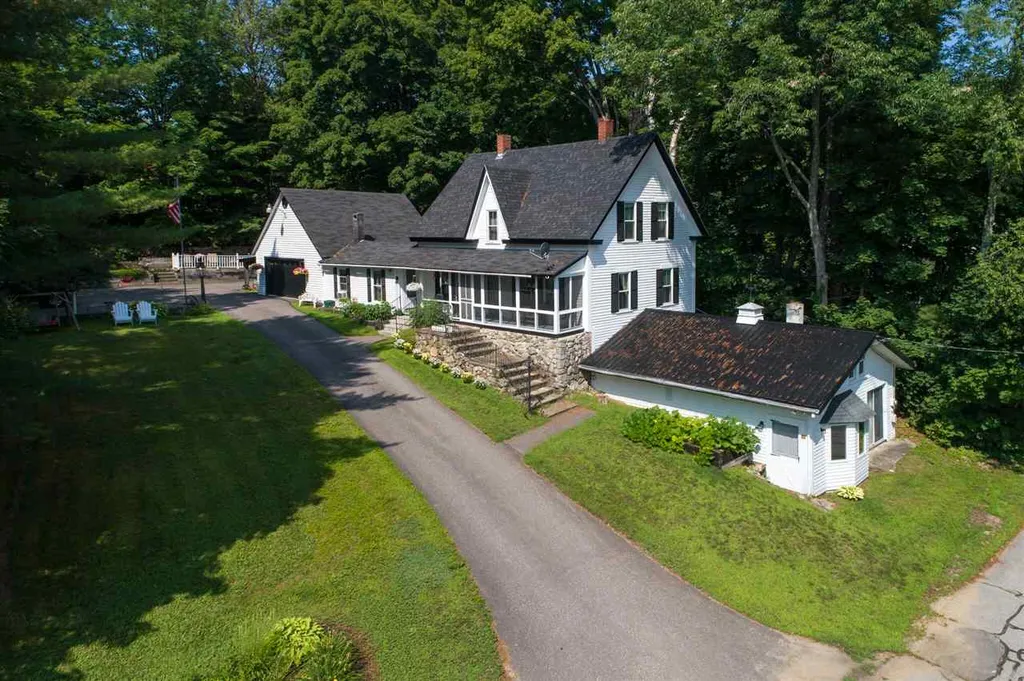 23 Riverside Drive Alton NH 03809