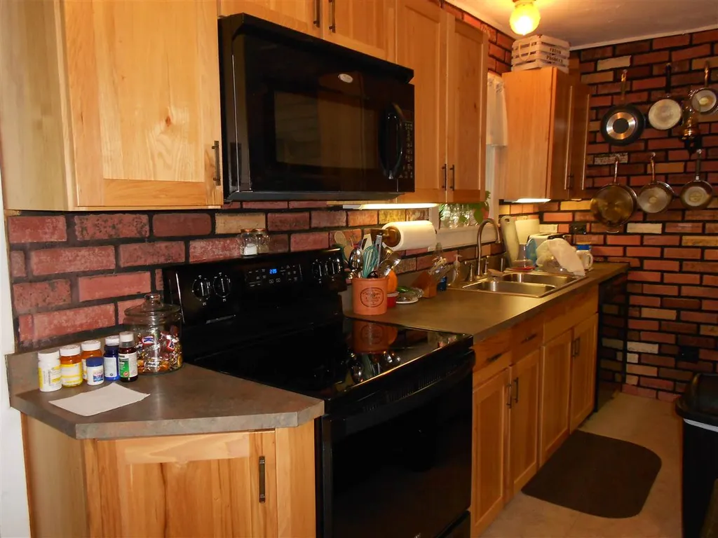 23 Riverside Drive Alton NH 03809