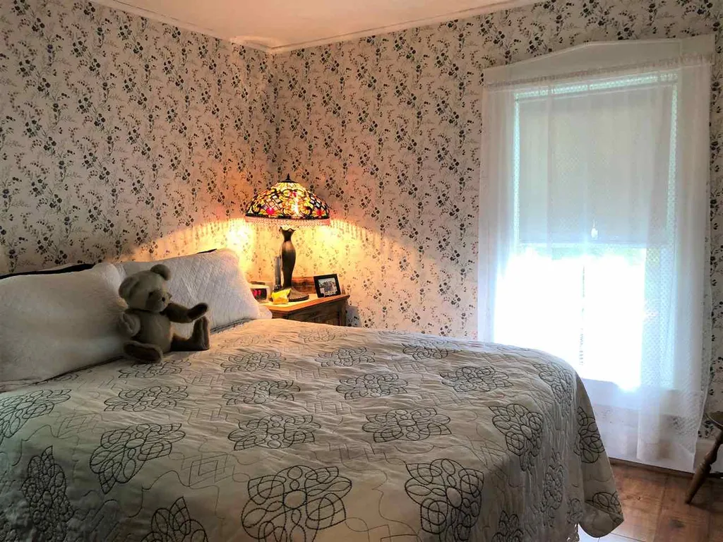 23 Riverside Drive Alton NH 03809