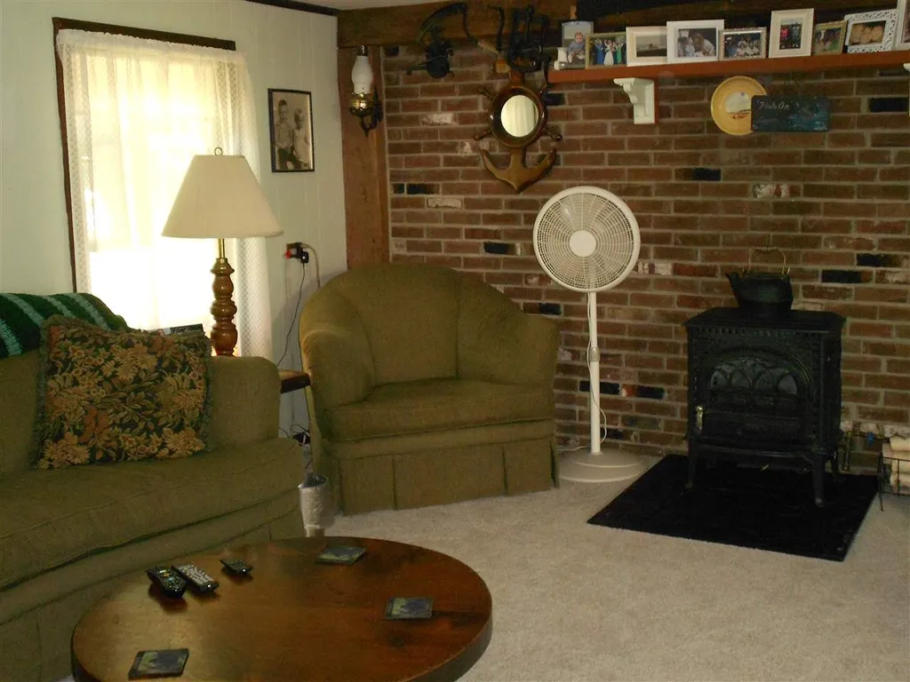 23 Riverside Drive Alton NH 03809