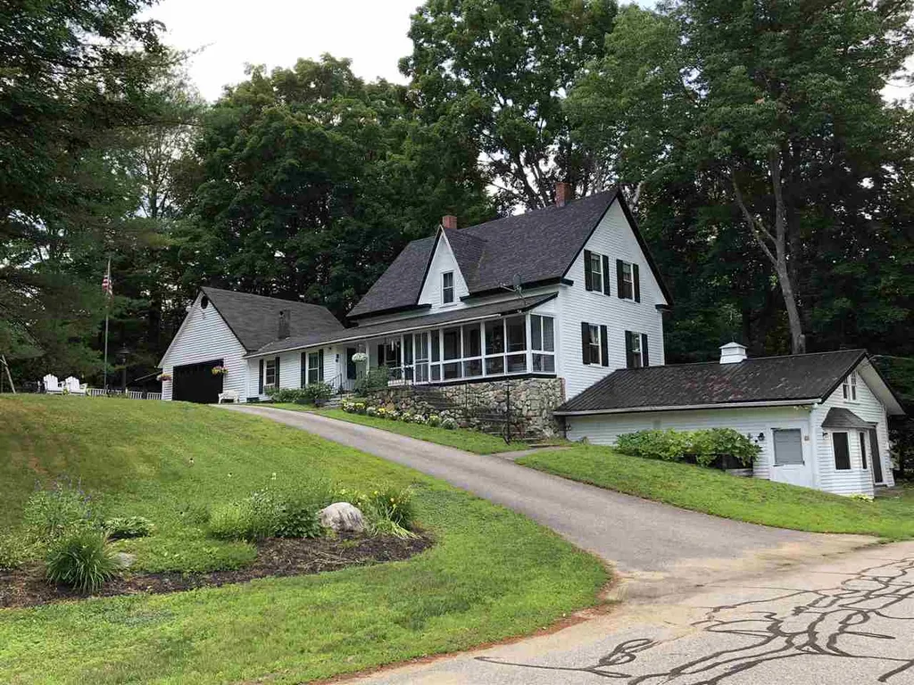 23 Riverside Drive Alton NH 03809