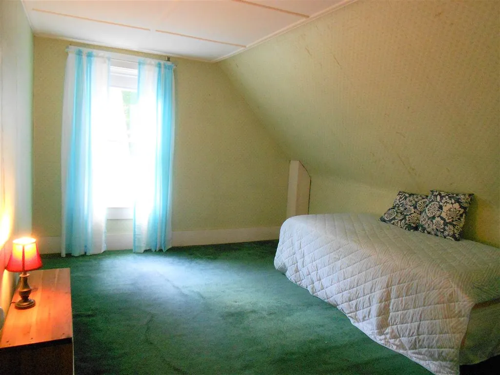 23 Riverside Drive Alton NH 03809