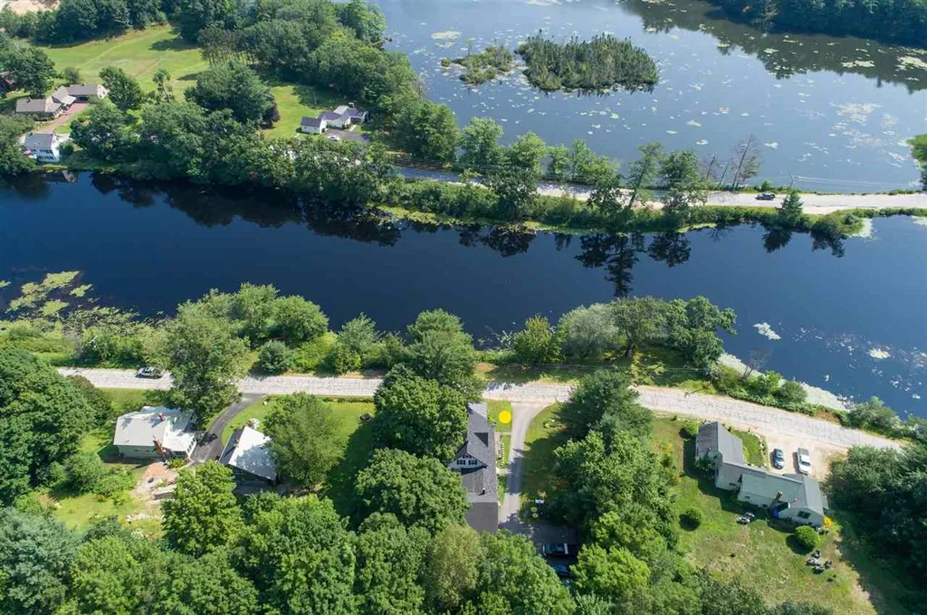 23 Riverside Drive Alton NH 03809