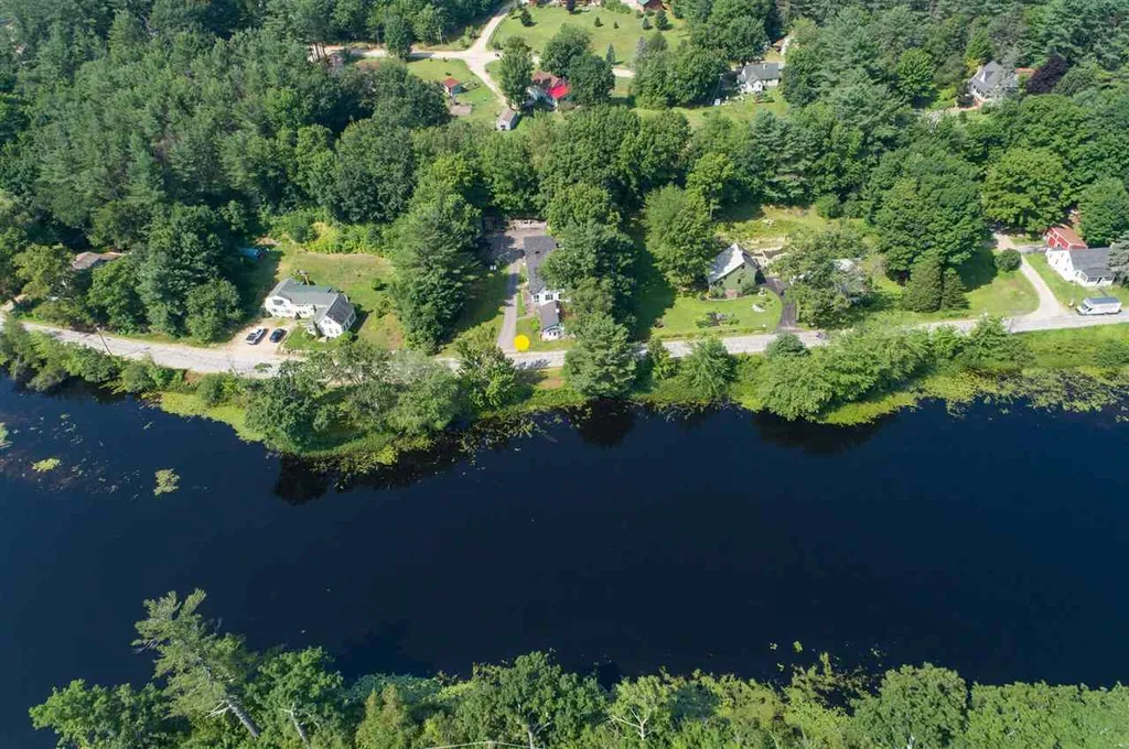 23 Riverside Drive Alton NH 03809
