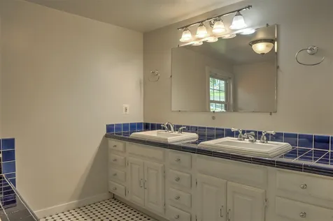 12 Chesterfield Road Hinsdale NH 03451