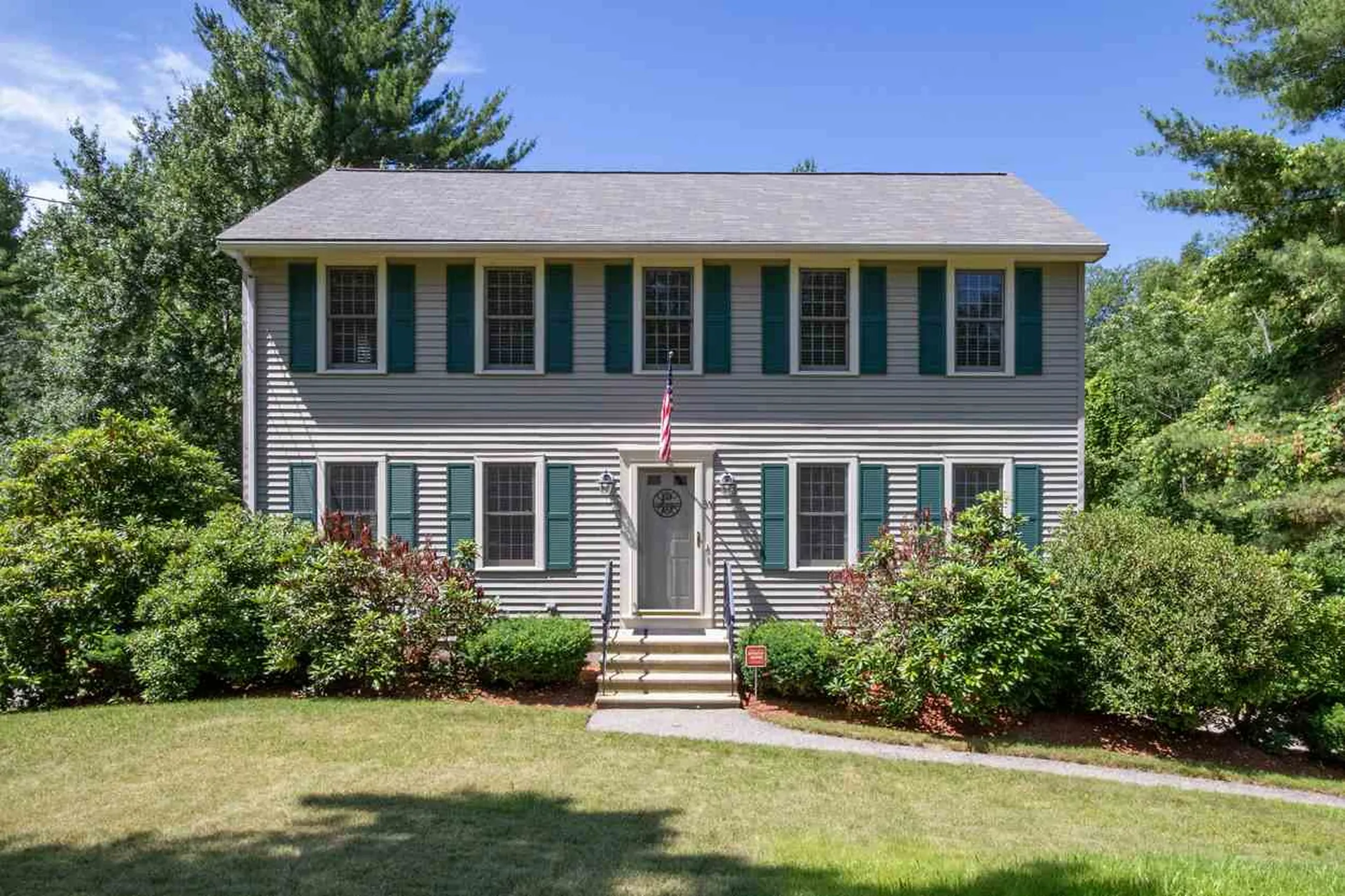 35 Hardy Road Londonderry NH 03053