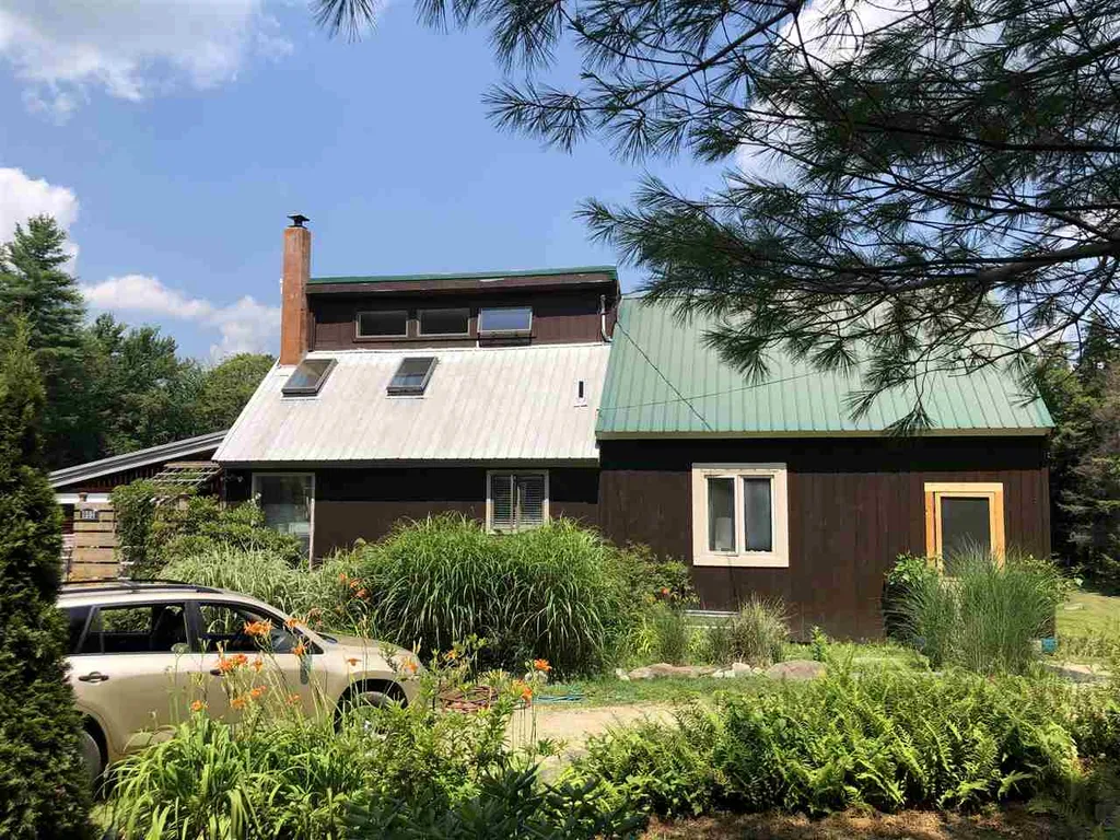 952 Mcmillan Road Halifax VT 05301