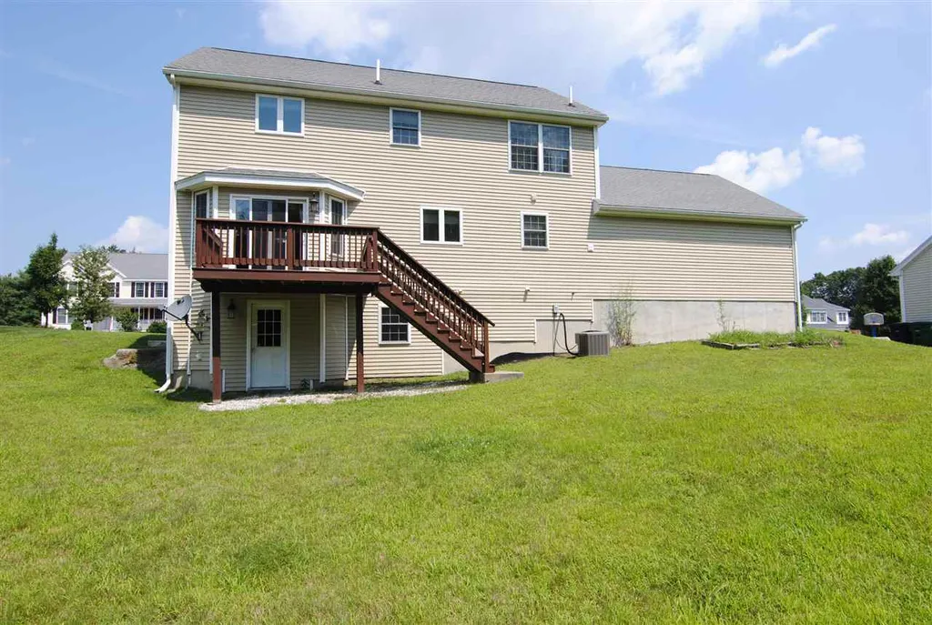 7 Annabelle Court Nashua NH 03062