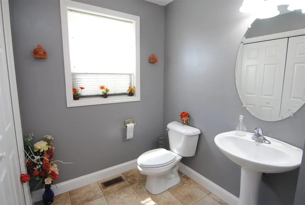 7 Annabelle Court Nashua NH 03062